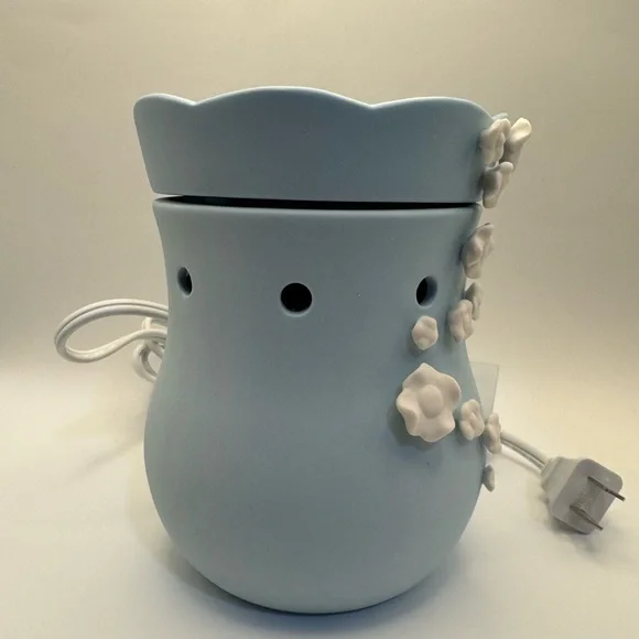 Scentsy Baby’s Breath Blue Wax Warmer Retired Full Size w/ Box – Looks Unused - Picture 5 of 16